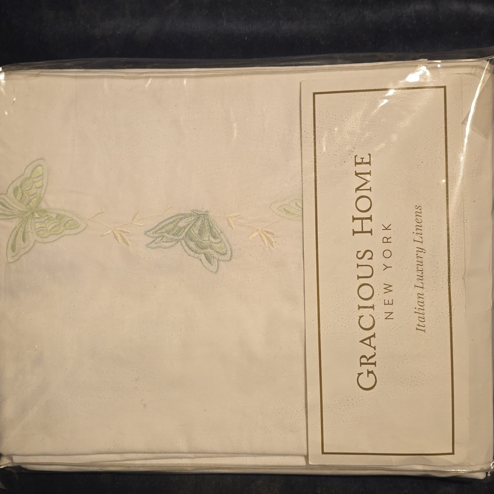 Gracious Home Luxury Farfalle Green Twin Duvet, Retail Price $395.00US
